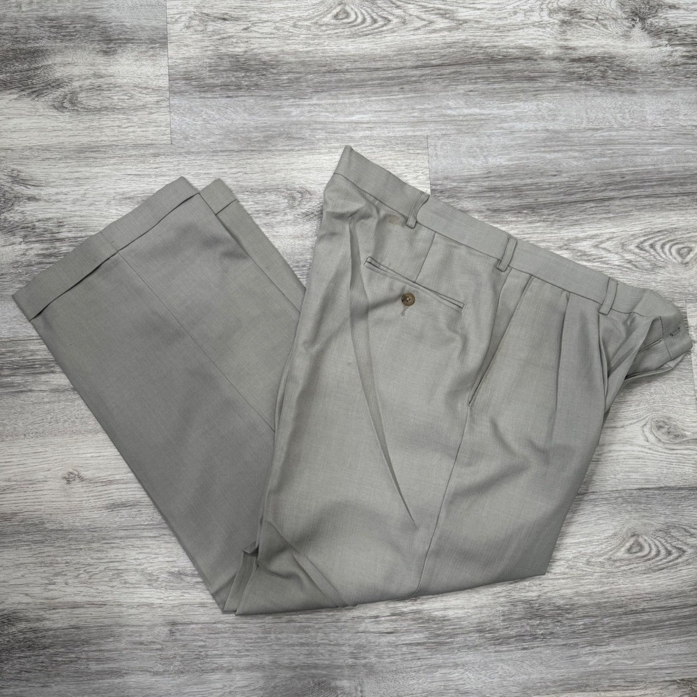 Haggar Men's Dress Pants Pleated Gray Business‎ Casual Career Trousers Sz 36